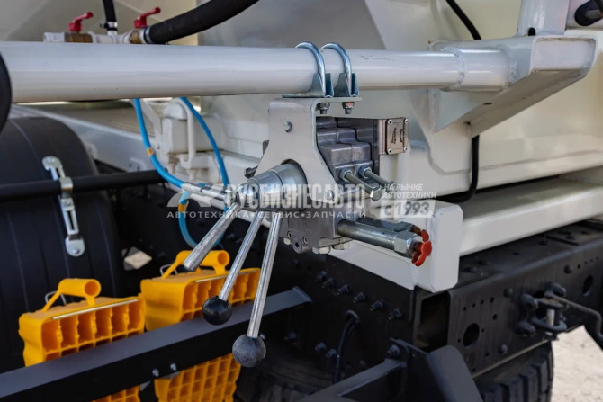 Купить Автобетоносмеситель 69366Р на шасси FAW CA3250 (Евро-5) 10м3 в компании Русбизнесавто - изображение 4