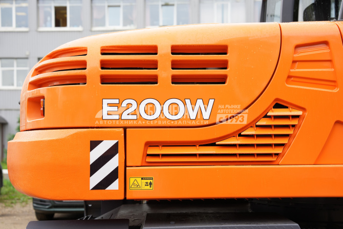 Купить Экскаватор колесный UMG E200W в компании Русбизнесавто - изображение 5