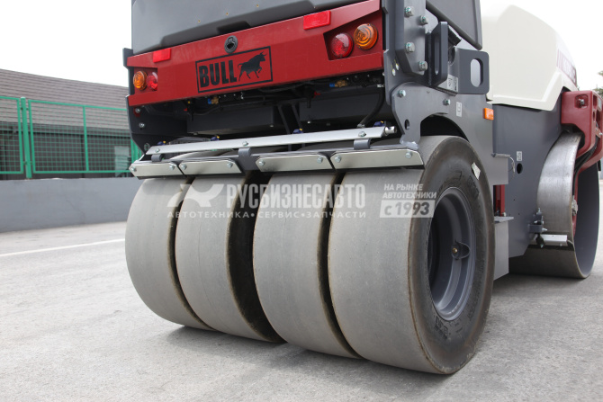 Купить Каток дорожный комбинированный BULL KD50С (Dynapac CC1400C VI) в компании Русбизнесавто - изображение 13