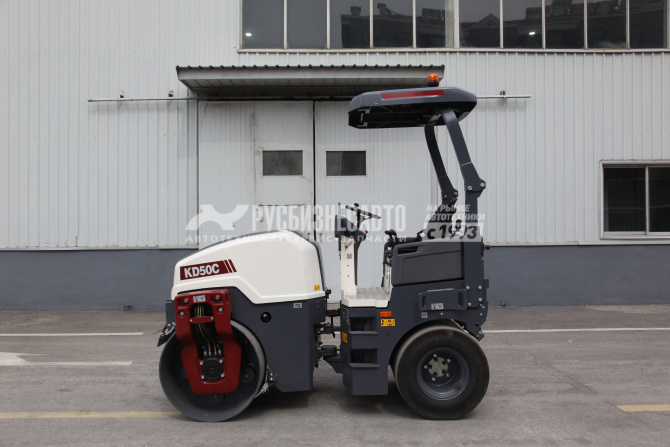Купить Каток дорожный комбинированный BULL KD50С (Dynapac CC1400C VI) в компании Русбизнесавто - изображение 5