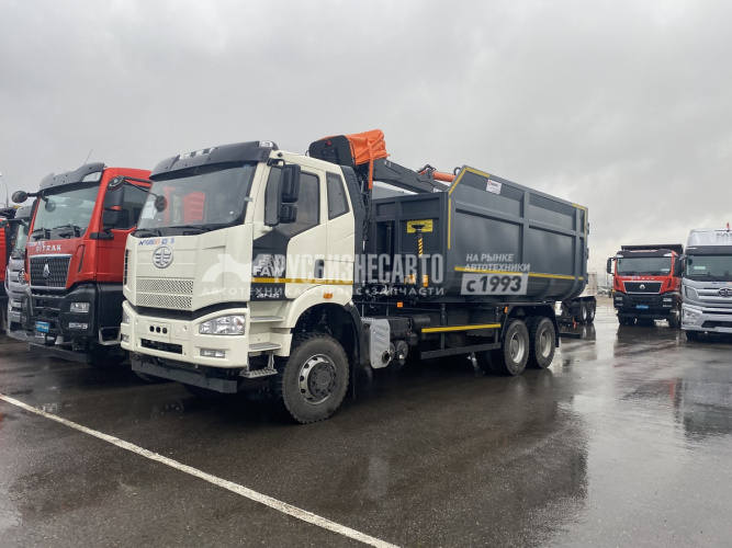 Купить КМУ Ломовоз FAW 3252 (6*6, двускат, Евро-5), кузов Half-Pipe 32 куб., Р97-04М, захват ГЛ-6М в компании Русбизнесавто - изображение 0