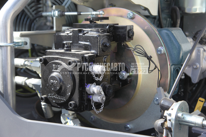 Купить Каток дорожный комбинированный BULL KD50С (Dynapac CC1400C VI) в компании Русбизнесавто - изображение 3