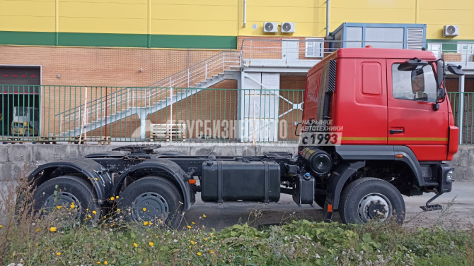 Купить Тягач 6x6 МАЗ 643228 Weichai, ССУ 1550, б/у (2021 г., 53 437 км) в компании Русбизнесавто - изображение 17